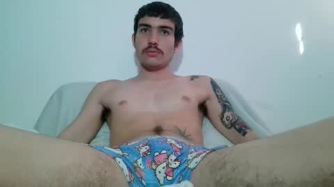 onzas_ online show from February 12, 6:47 pm