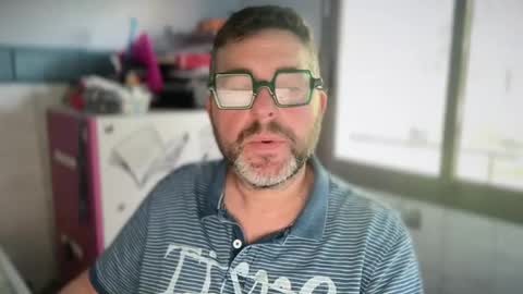 oscarbcncat online show from June 15, 11:24 am