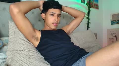ostin 18hot online show from May 18, 2:52 am