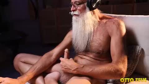 Otto Zeus online show from August 2, 7:28 am