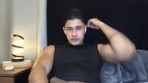 Javi    online show from May 4, 2:46 am