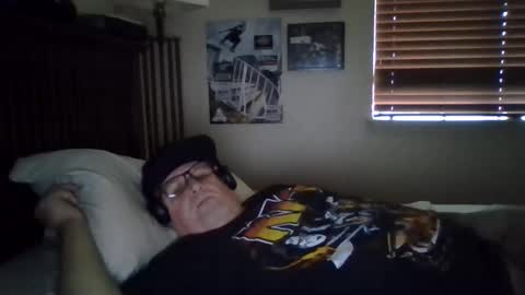 panos online show from May 17, 3:52 pm