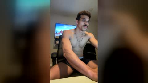 papimaikol020 online show from April 3, 2:03 pm