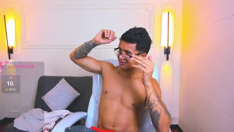 Ryan And Casper online show from May 11, 2:19 pm