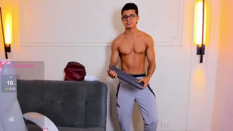 Ryan And Casper online show from June 10, 2:40 pm
