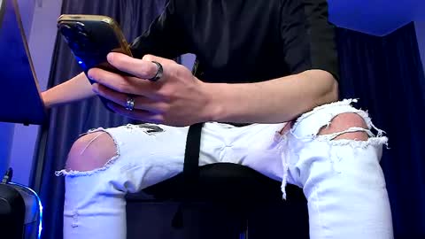 Paris online show from April 30, 8:49 pm