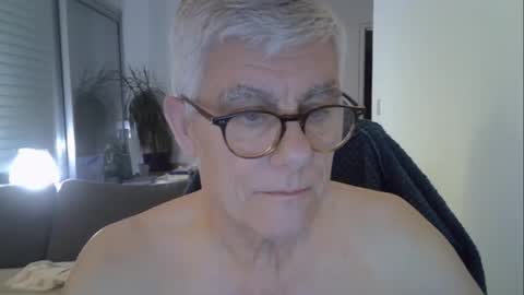 patrick5275 online show from May 1, 4:38 am