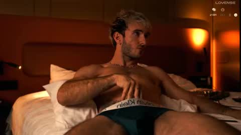 Paul online show from August 5, 10:37 pm