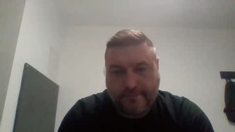 pauljr85 online show from June 8, 11:39 pm
