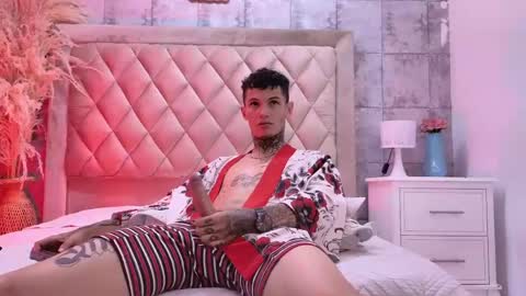 Paulo online show from May 3, 12:13 am