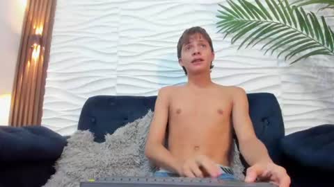 pavo_tv online show from July 18, 12:32 pm