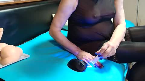 peter196888 online show from June 10, 9:48 pm
