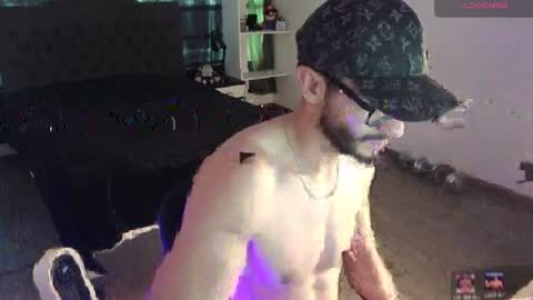 phantom_bigger1 online show from May 11, 3:51 pm