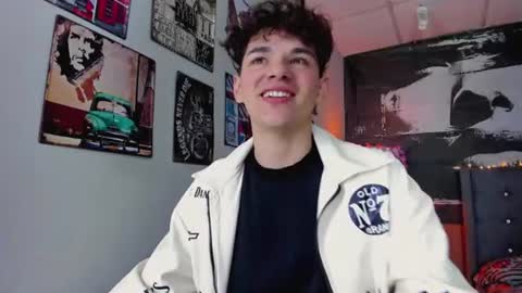 PHILLIP online show from July 30, 8:19 pm