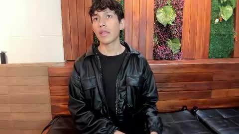 Pierre Leroy online show from August 1, 4:11 am