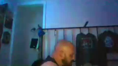 dee online show from July 10, 5:44 am