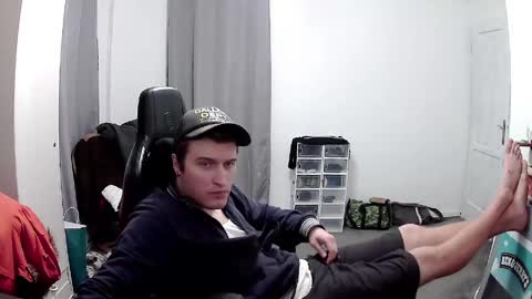 plkrisztian online show from May 18, 11:09 pm