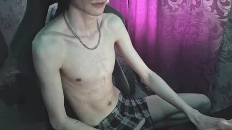 popoul_couple online show from May 10, 8:15 am