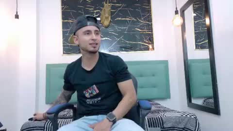   online show from August 1, 4:33 am