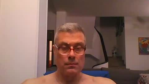 prendimisubito online show from May 10, 10:33 pm