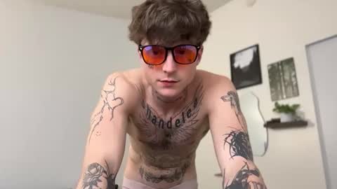 pretty boy online show from May 31, 8:59 am