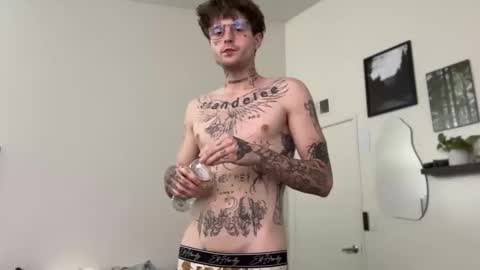 pretty boy online show from May 14, 4:54 am