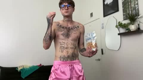 pretty boy online show from August 8, 4:30 am