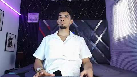 prince_arthur77 online show from August 6, 4:57 pm