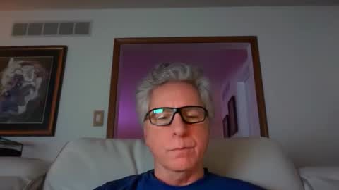 proud_patriot online show from April 26, 2:31 am