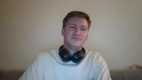 punkindrublic25 online show from May 6, 12:22 am