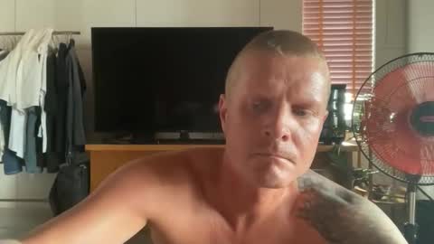 rabbit_eyes69 online show from May 16, 2:31 am