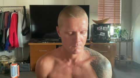 rabbit_eyes69 online show from June 13, 8:01 am