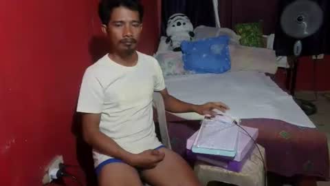 Raffyhardcock4u online show from May 4, 1:13 pm