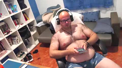 ravingr3d3 online show from April 27, 10:59 pm