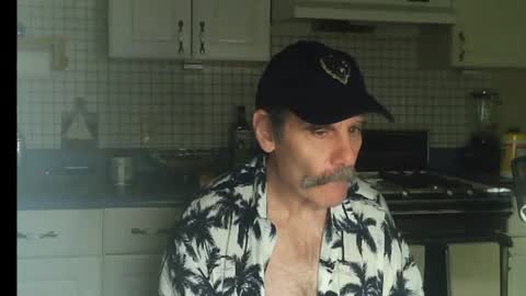 Ray online show from August 3, 9:04 am