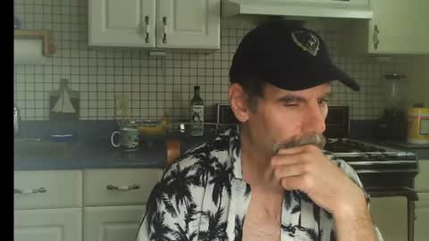 Ray online show from August 2, 5:22 pm