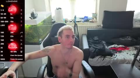 Rayzel White online show from May 9, 2:51 pm