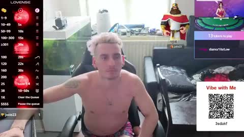 Rayzel White online show from May 16, 10:36 am