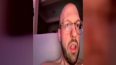 HugeSecret online show from May 21, 1:12 am