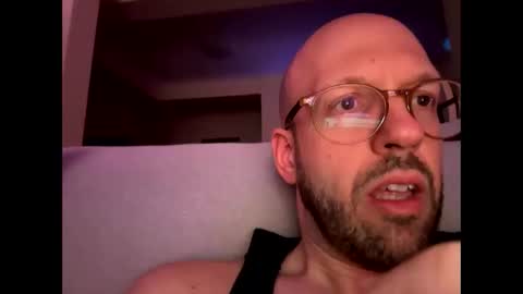 HugeSecret online show from May 3, 11:28 pm