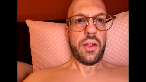 HugeSecret online show from May 12, 1:08 pm