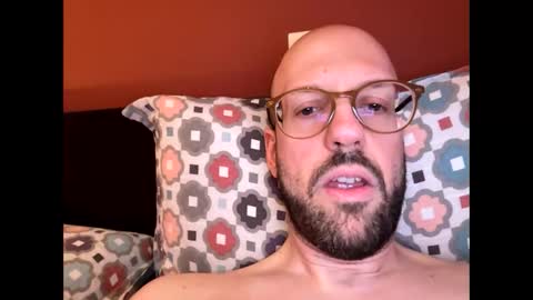 HugeSecret online show from May 28, 2:37 pm