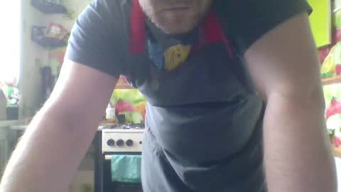 red_bearddd online show from May 2, 11:46 am