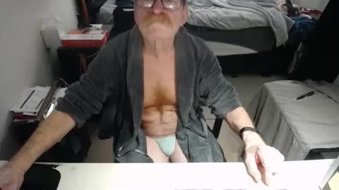 Red online show from May 17, 4:58 pm
