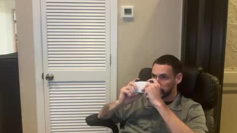 Anthony Starr online show from June 10, 4:25 am