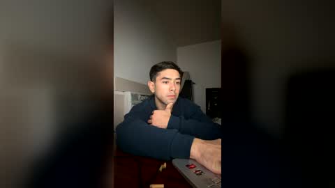 RedManMoans online show from June 14, 8:27 am