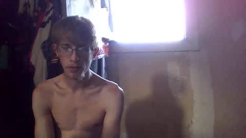 tylerBurnham online show from June 1, 12:11 am