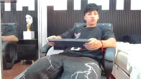 REN online show from July 30, 3:50 am