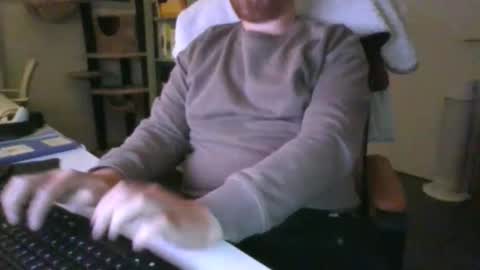 richard97188 online show from May 6, 8:31 pm