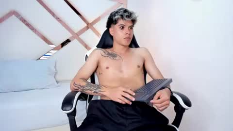 rio_miller online show from June 29, 7:03 pm